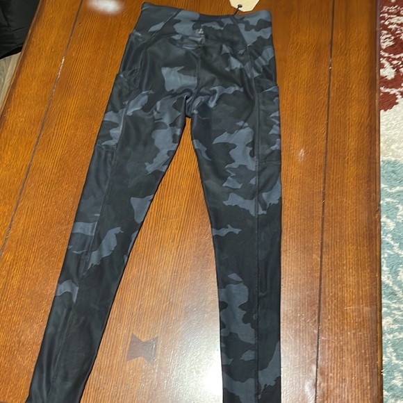 Prana NWT Electa Legging Black Camo XS - Picture 4 of 7